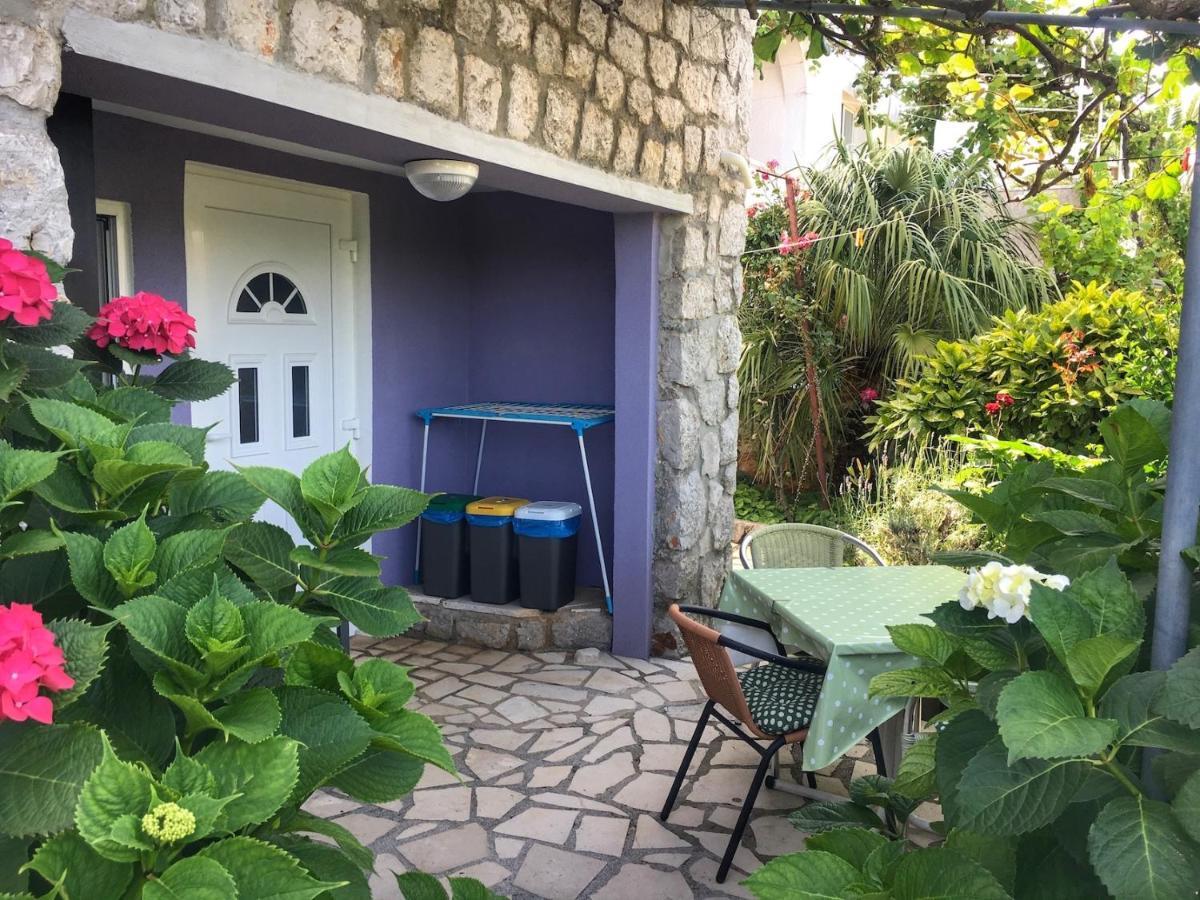 Villa Millefiori - Apartments Мали-Лошинь Экстерьер фото